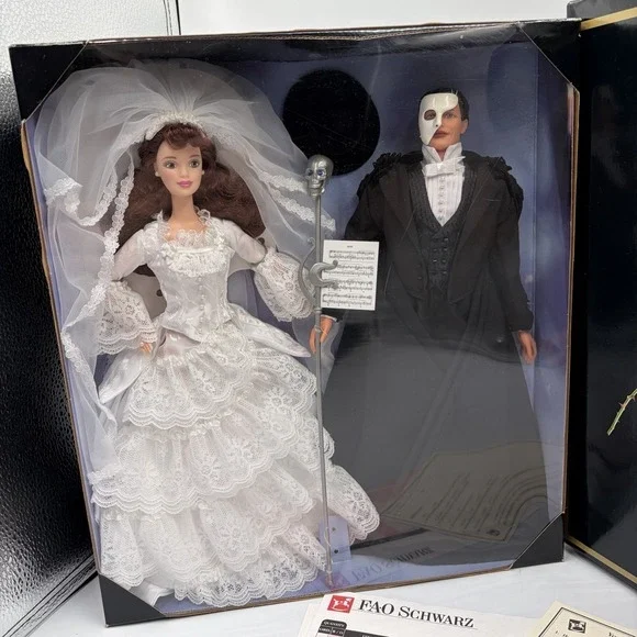 Barbie & Ken Phantom of the Opera Fao Schwartz Limited Collectible Edition 20377 - Picture 3 of 16